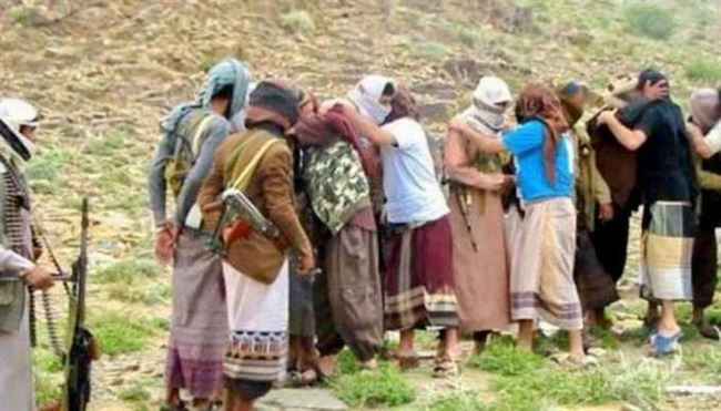 صفقات لتبادل عناصر الطرفين.. أعتراف صريح من تنظيم القاعدة بعلاقته الطيبة مع الحوثيين