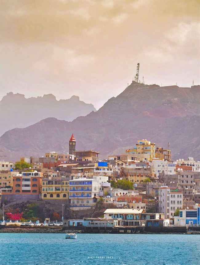مصادر تحذر جميع سكان عدن من خطر امرأة سمراء البشرة بعد سقوط أولى ضحاياها