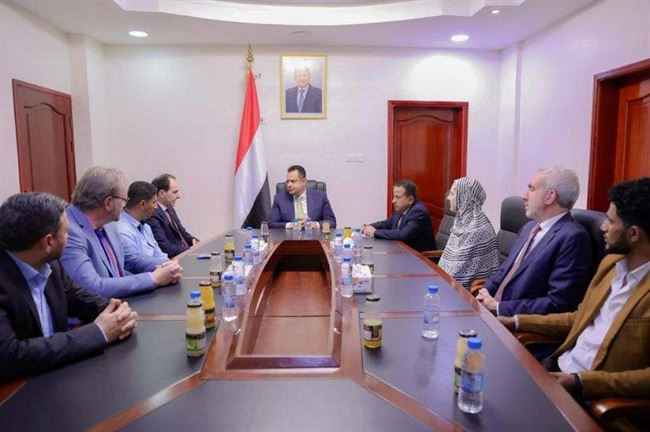 رئيس المجلس يستقبل بعدن الرئيس الدولي في زيارته الأولى لليمن