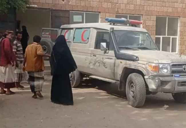 جريمة بشعة.. الحوثي يقتل مواطن وزوجته ويمنع وصول سيارة الإسعاف لهما حتى فارقاً الحياة