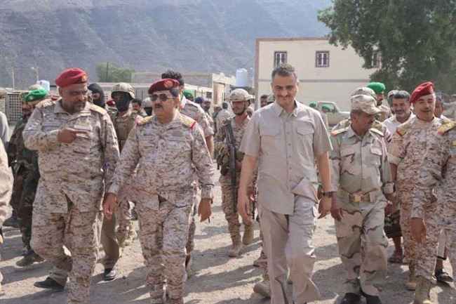 وزير الدفاع ولملس يتفقدان الكلية العسكرية ومستشفى صلاح الدين