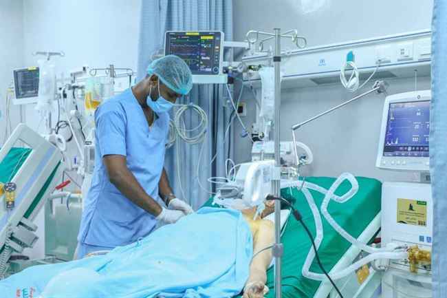 الحوثي يسطو على أكبر مراكز لجراحة القلب في صنعاء بزعم دعمه من الشرعية