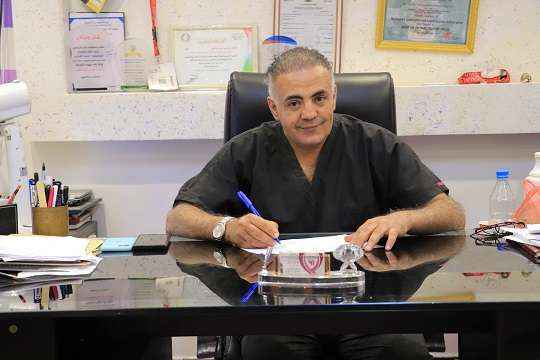 لأول مرة في عدن .. البروفيسور محمد الشرجبي يجري عمليات تجميل الأنف بجهاز البيزو الأحدث عالمياً وعملية زراعة الشعر بدون ألم