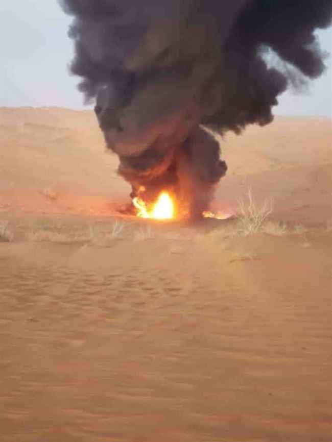 انفجار حوثي يستهدف سيارة مدينة وسقوط ضحايا بالجوف