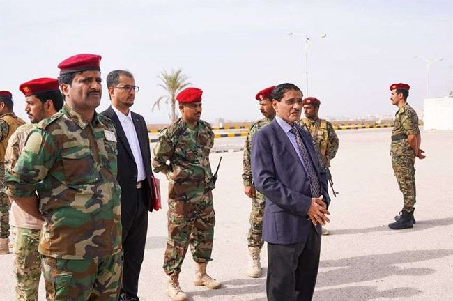البحسني يطلع على مستوى التدريبات للقوات المستجدة باللواء الأول حرس رئاسي