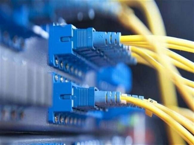 حضرموت.. انقطاع شبه كلي للاتصالات والانترنت عن مناطق غرب المكلا