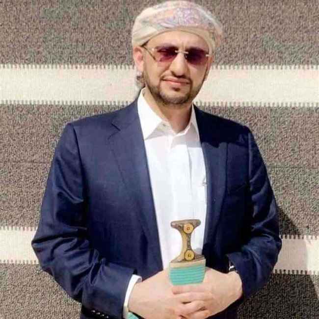 الإعلان عن وفاة أحد أبناء الشيخ الأحمر بصورة مفاجئة في الدوحة