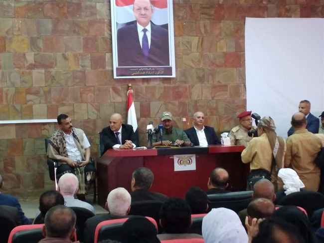 بالفيديو.. العميد طارق صالح يصل مدينة تعز ويتجول في شوارعها
