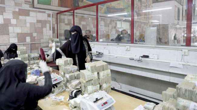 تحركات حوثية في صنعاء لذبح وريد البنوك الأخير وتصفيرها