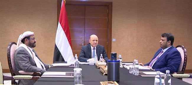 بغياب عضوين.. مجلس القيادة الرئاسي يعقد اجتماع جديد ويتخذ عددا من القرارات