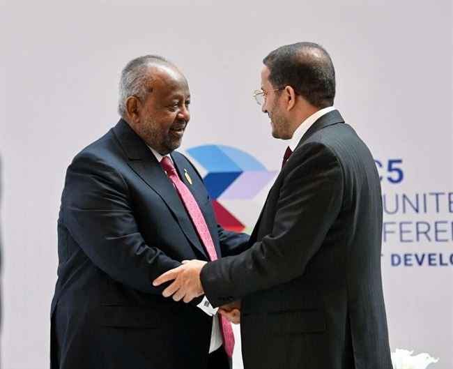 لقاء هام بين نائب الرئاسي والرئيس الجيبوتي: اليمن بالنسبة لنا غالي