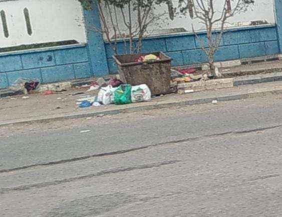العثور على طفل حديث الولادة في مكب قمامة بعدن