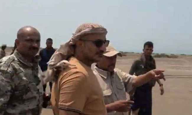 طارق صالح يتفقد موقع لإنشاء مشروع جديد ضخم في المخا ويصدر اول توجيه