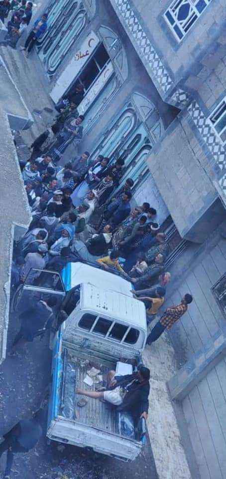عيب اسود.. حوثيون يضربون طبيبه ويطعنوها مع شقيقها ونجلها في عيادتها قبل تكسيرها بطقم أمني.. أسماء