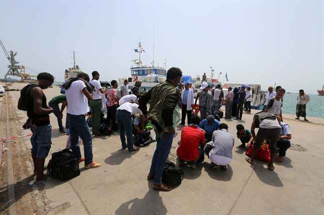 عودة 375 مهاجر إثيوبي غير شرعي باليمن طواعية إلى بلدهم