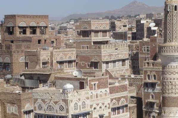 الحكومة اليمنية تعلق على بناء الحوثي مزار إيراني في صنعاء