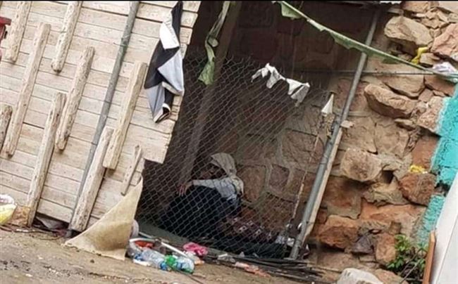 شاهد أول ضحية.. قيادي حوثي يستحدث سجن خاص بالرافضين دفع الخمس