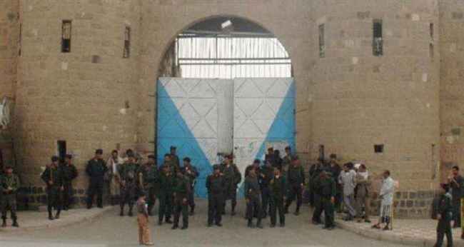 ابتزاز في صنعاء للضغط على جنيف.. الحوثي ينقل الصحفيين الـ4 من السجن المركزي إلى مكان مجهول