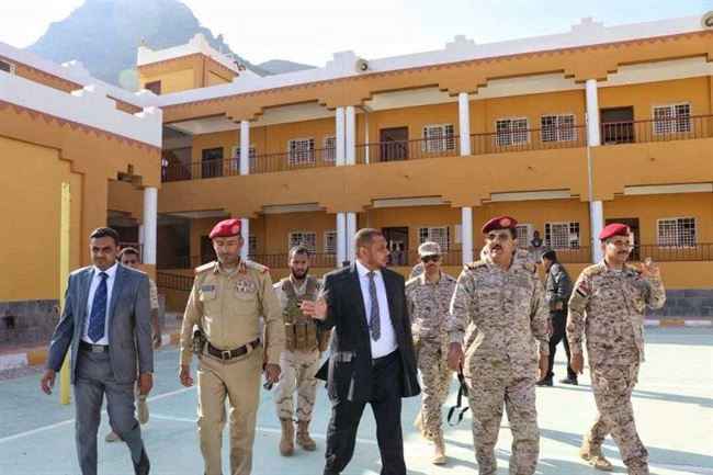 تحرك عسكري لوزير الدفاع وقائد التحالف في سقطرى