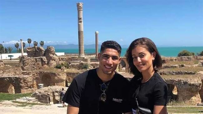مذيع شهير يُطرد من وظيفته بسبب دفاعه عن أشرف حكيمي