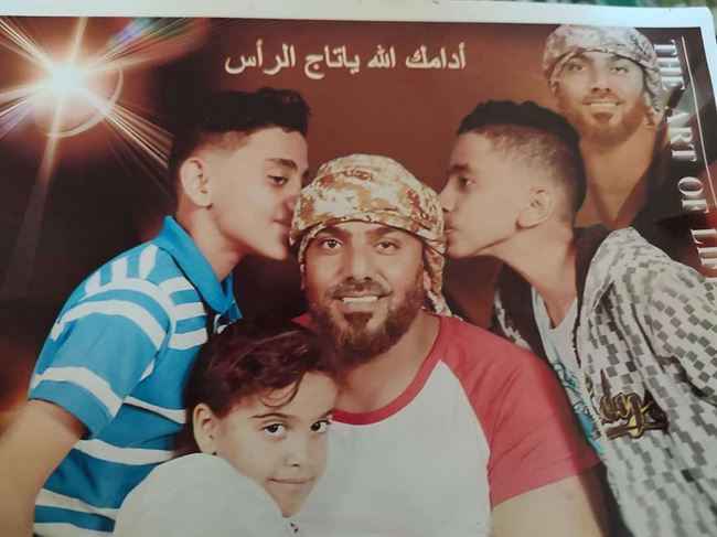 صلى الظهر وتغدى مع أسرته قبل تفجير قلبه بطلقة آلي.. انتحار مؤلم لشاب في تعز