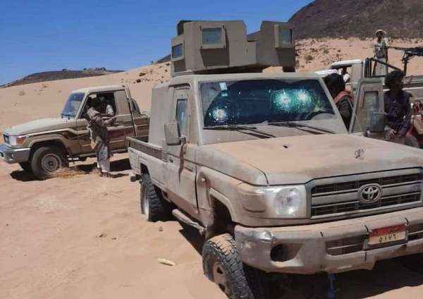 رئيس الحكومة يغرد على معارك حريب : انتم رجال صادقون كسرتهم غطرسة الحوثي