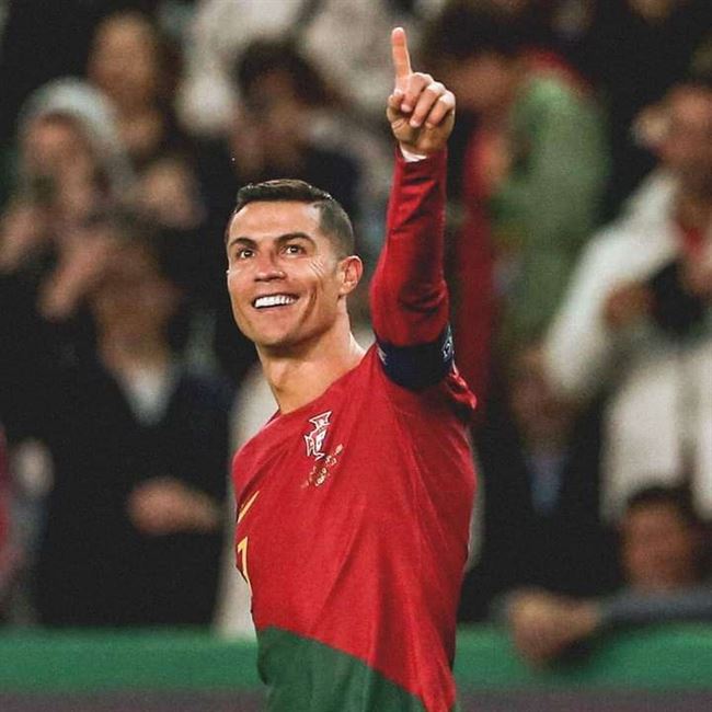 كريستيانو رونالدو يخطف لقب عميد للاعبي العالم