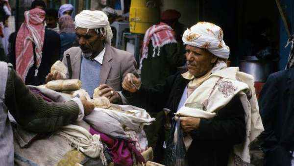 "اللحوح" في اليمن..  مصدر رزق للأسر في رمضان