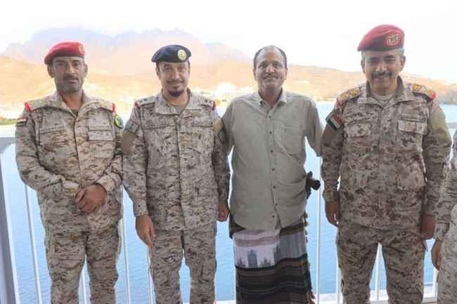 صور.. الفريق صغير بن عزيز وقائد التحالف في ضيافة اللواء شلال شائع بمنزله في عدن