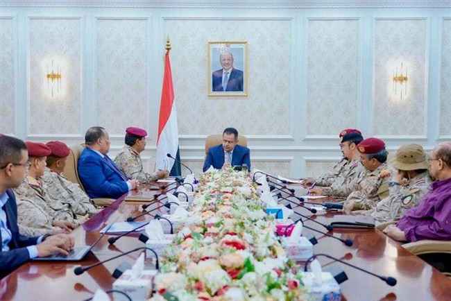 اجتماع عسكري هام يرأسه عبدالملك في العاصمة.. خطة تنسيق كافة الجبهات بغرفة عمليات مشتركة للدفاع