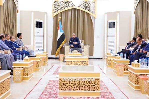 الزبيدي يبشر بانتهاء الحرب وإنفصال الجنوب