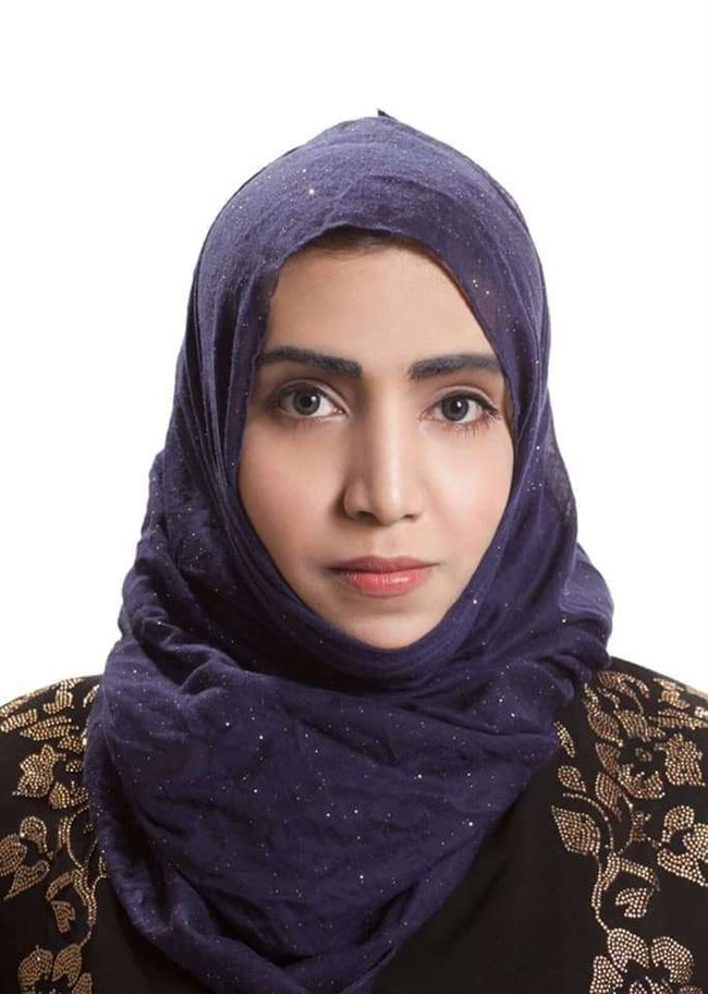 القبض على شخص انتحل صفة طبيبة ودبلوماسية بريطانية أثناء وصوله مطار عدن.. تنكر بصورة فتاة جميلة (صور)