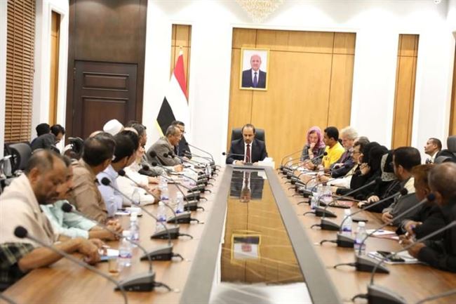 محافظ حضرموت يبحث مع نائب السفير الهولندي ومدير عام (الفاو) سبل التعاون