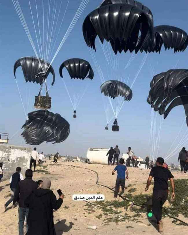الجيش الأميركي يسقط مساعدات فوق غــزة