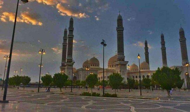 الحوثي يربط جميع المساجد في مناطقه بعد تدنيسها لإشعال نار الطائفية