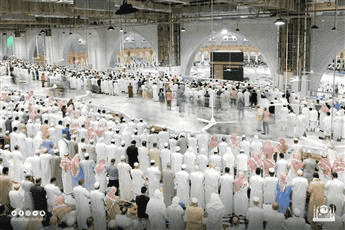 السعودية : استخدام كامل الطاقة الاستيعابية للحرمين الشريفين في رمضان