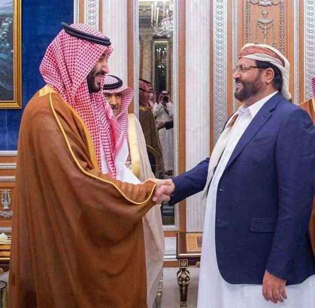 السفير البريطاني يفجر مفاجأة ويكشف عن مشاورات قادمة بين الحكومة والحوثي برعاية مجلس التعاون والأممي