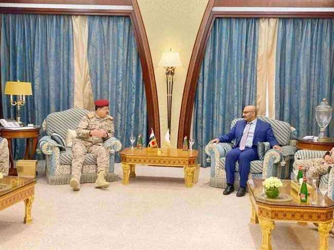 الحوثي يستفز نواب الرئيس بصاروخ باليستي وطارق صالح يصدر توجيهات عاجلة للجيش في جميع جبهات القتال