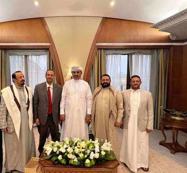 نائب رئيس الجمهورية الزبيدي يلتقي مشايخ صنعاء.. أكد لهم وجود مفاجآت بالمرحلة القادمة