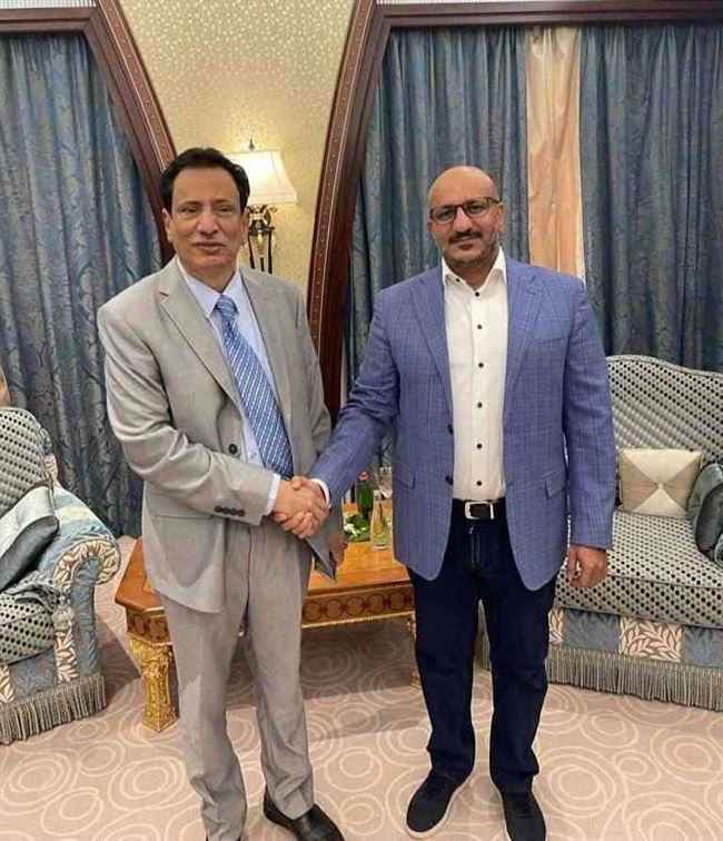 طارق صالح يلتقي محافظ محافظة المهرة في الرياض