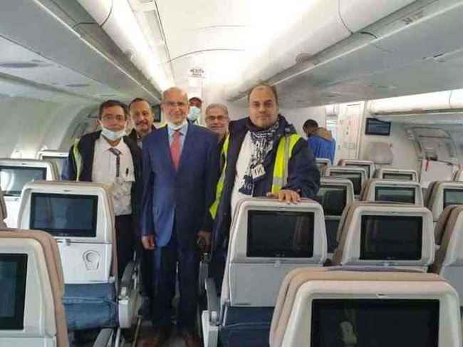 أكبر فضيحة مدوية تلاحق طيران اليمنية ومطالبات بإقالة رئيسها.. لم يحصل على من يشتريها ويستر عليه