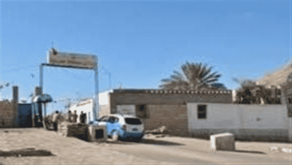 بعضهم على صلة بالقاعدة وداعش .. فرار جماعي لسجناء من سجن في سيئون