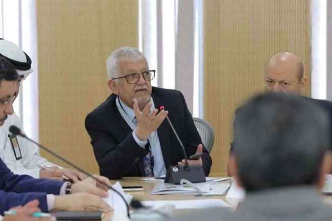 في حوار صريح للغاية .. سفير اليمن في لندن: الحوثي متغطرس ولا سلام معه إلا بالقوة