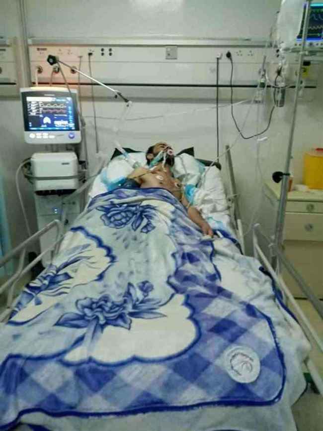 يرتب لزفافه بعيد الفطر القادم.. شاهد سيارة تصدم شاب وسط صنعاء وتهرب : موت سريري بالعناية المركزة