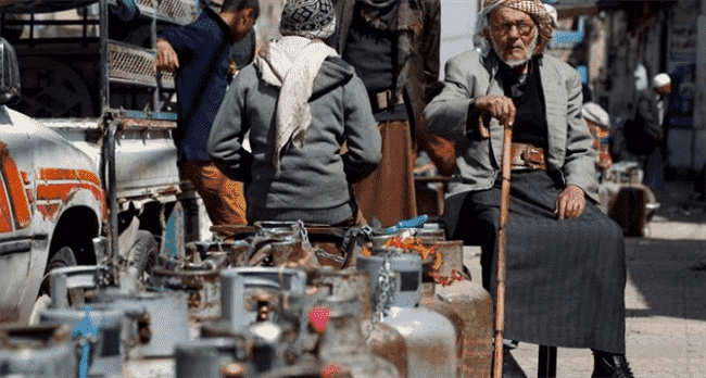 ابتكار حوثي لنهب أموال المواطنين .. دفع الزكاة مقابل الحصول على الغاز المنزلي
