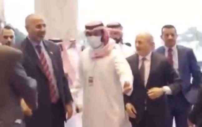 عدن تشهد وصول الرئيس مع أعضاء المجلس الرئاسي على متن طائرتين عسكريتين سعوديتين