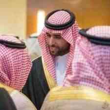 يمني يعلم أمير سعودي درس كبير والأخير ينشر تفاصيله بالحرف.. شاهد