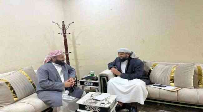 المحرمي لوزير الأوقاف : انشروا روح التصالح عبر المساجد واستردوا عقارات الوقف المنهوبة من هولاء