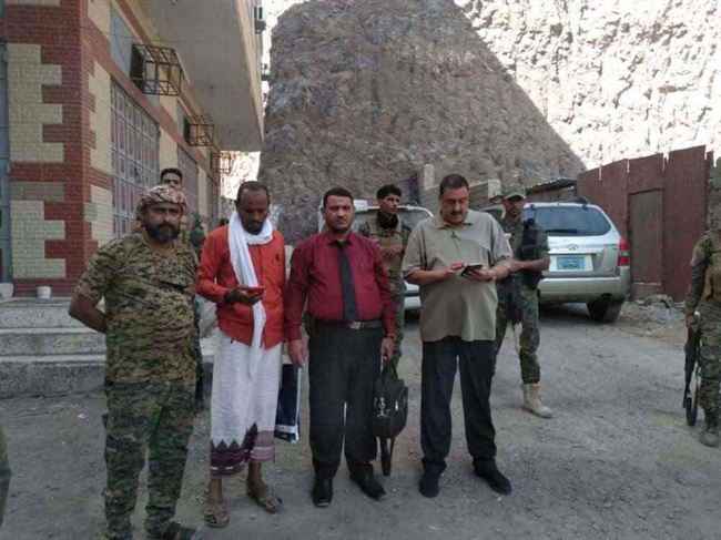 مدير أمن عدن يحتجز الأدوية المهربة عبر ميناء عدن