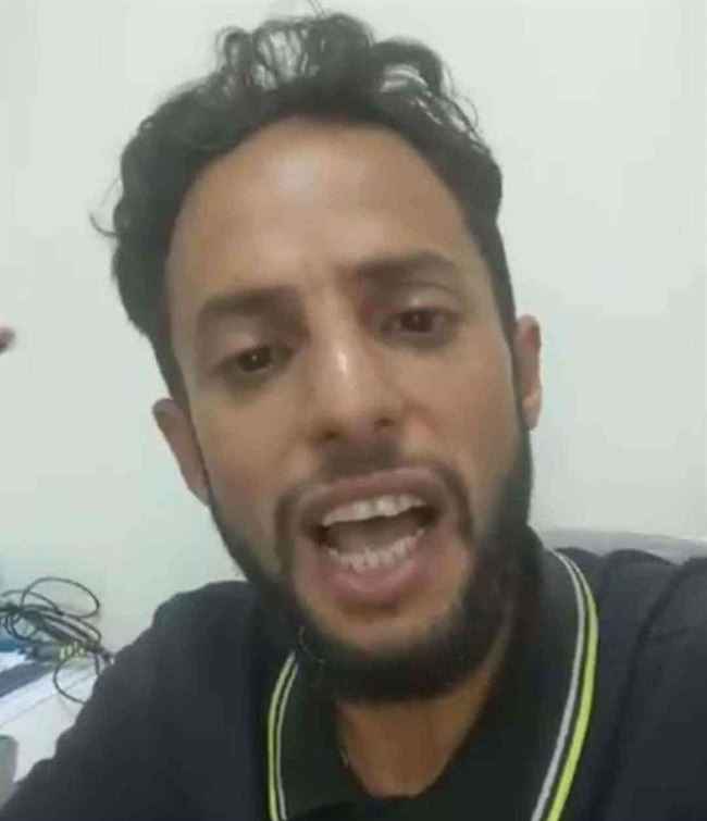 طبيب بصنعاء يستنجد باهلها من مشرف اقتحم عيادتهم وضربهم بتوحش.. كشف تفاصيل مروعة